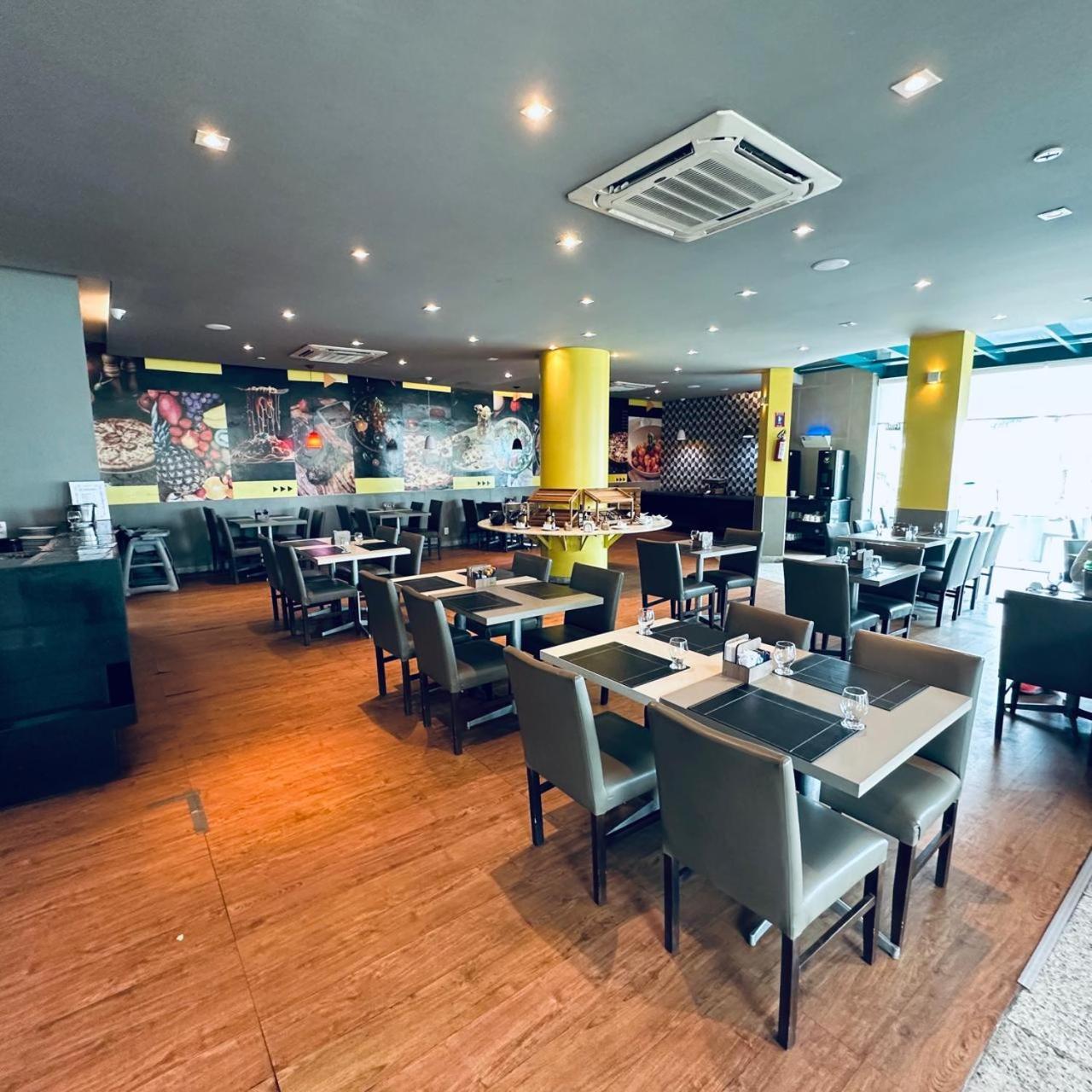 Flat 10 Andar Hotel Costa Mar Acesso Direto Praia ジャボアタン・ドス・グアララペス エクステリア 写真